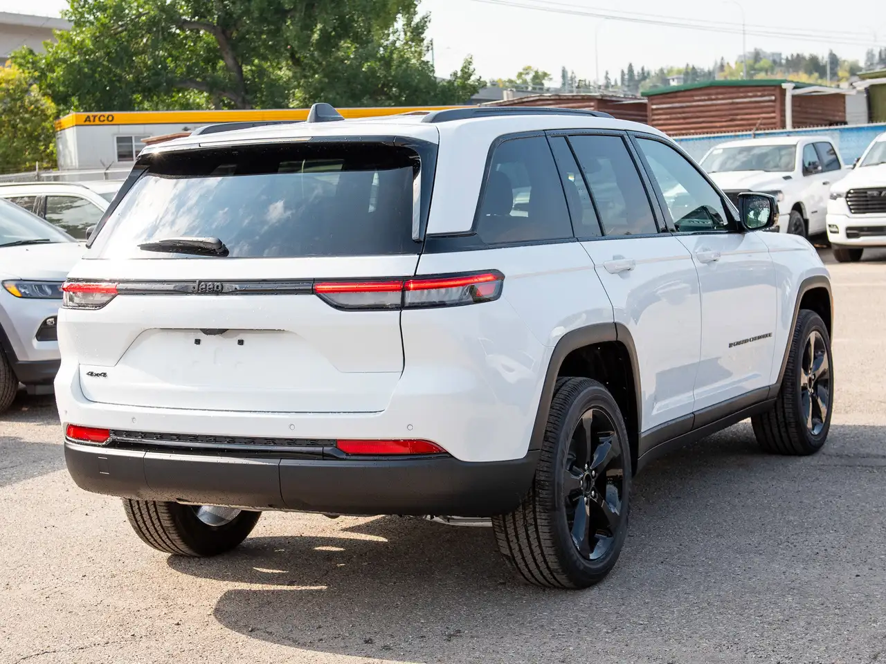 Jeep Grand Cherokee снимка Jeep Grand Cherokee