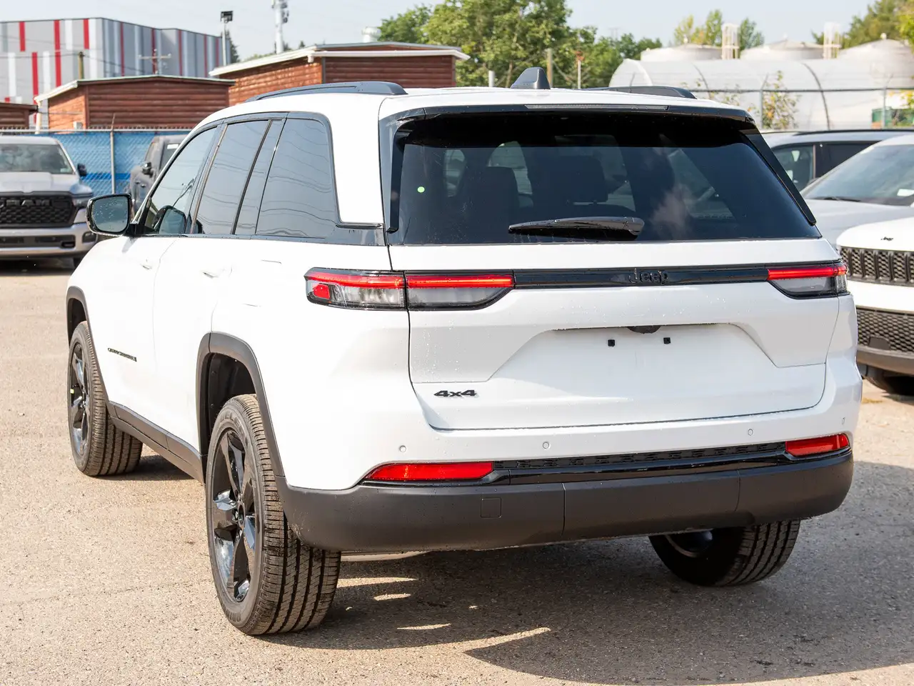 Jeep Grand Cherokee снимка Jeep Grand Cherokee