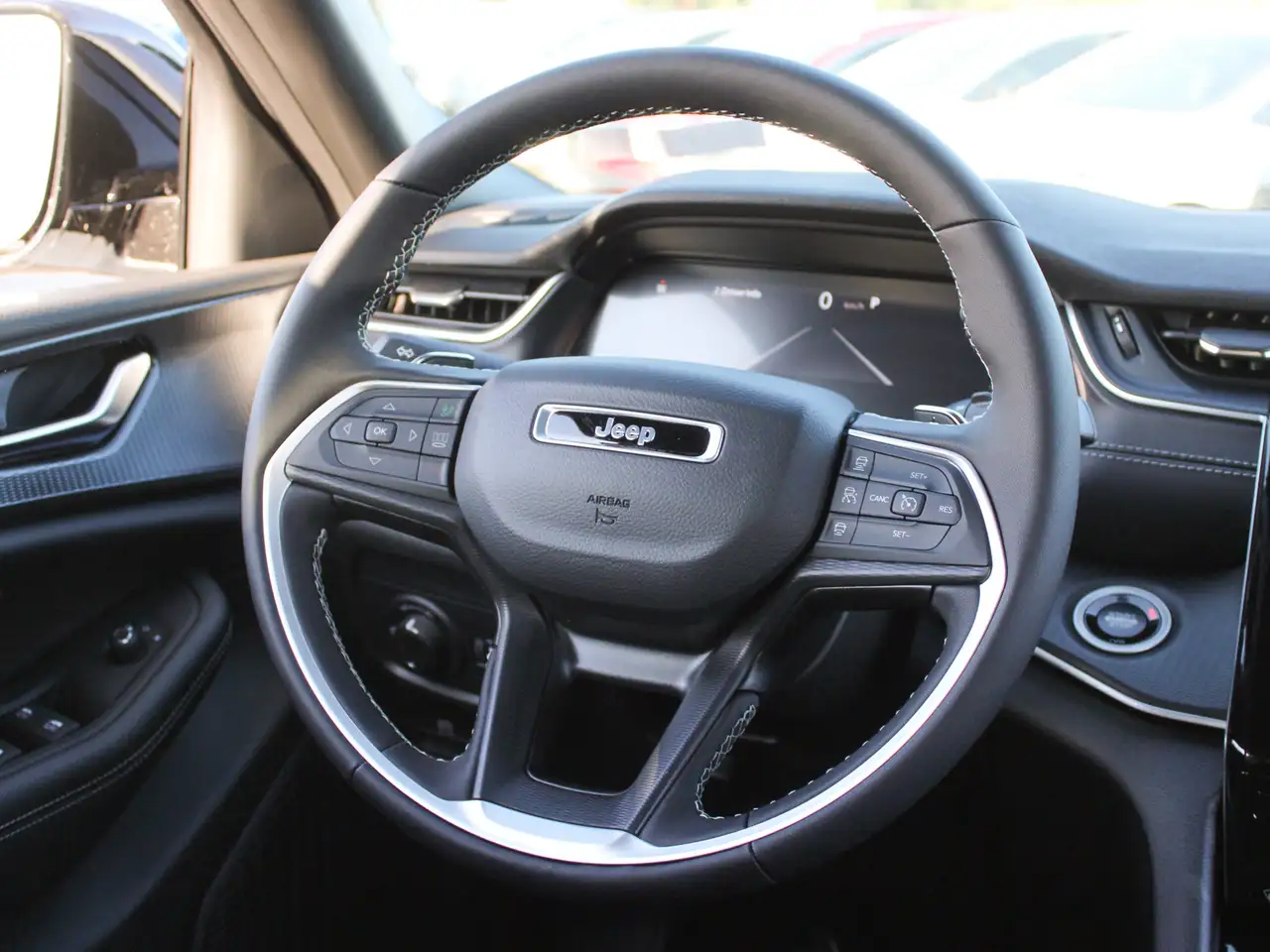 Jeep Grand Cherokee снимка Jeep Grand Cherokee