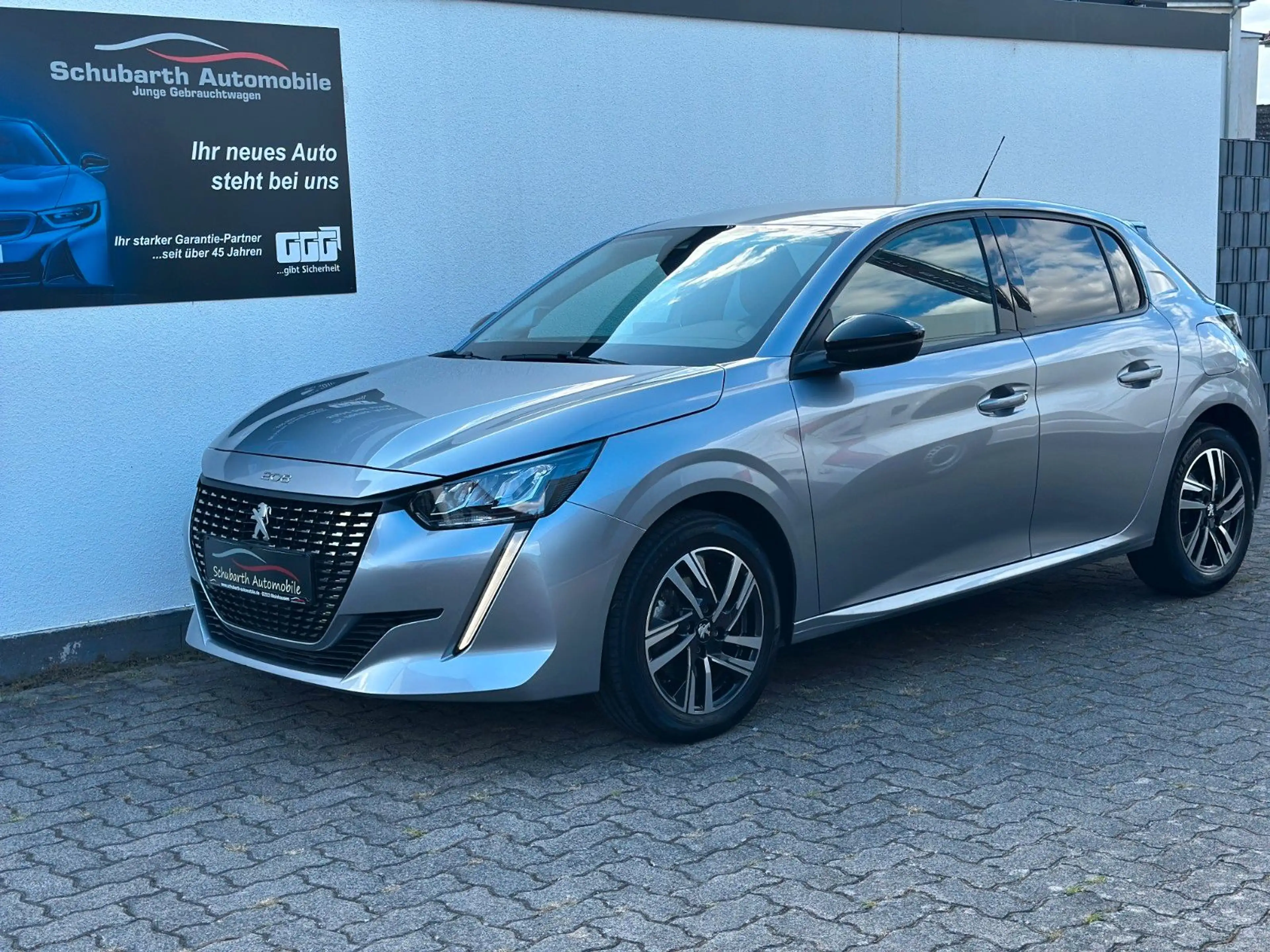 Peugeot 208 Allure 1,5 HDi E6D LED Navi Shzg Tempo PDC — photo 15