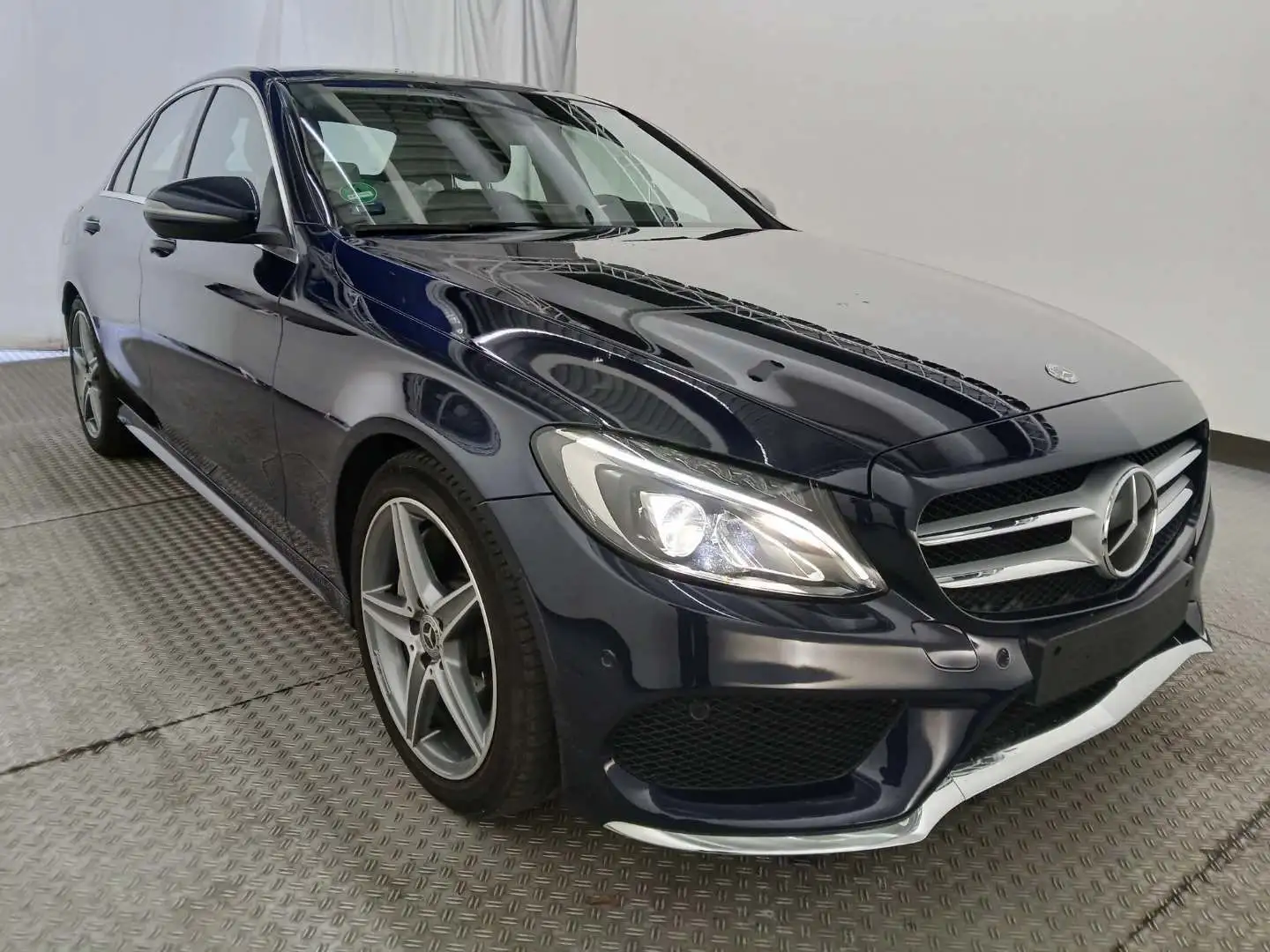 Mercedes-Benz C 250 AMG Line*PANO*LED*NAVI*RHKAM*DISTRONIC* Bleu - 2