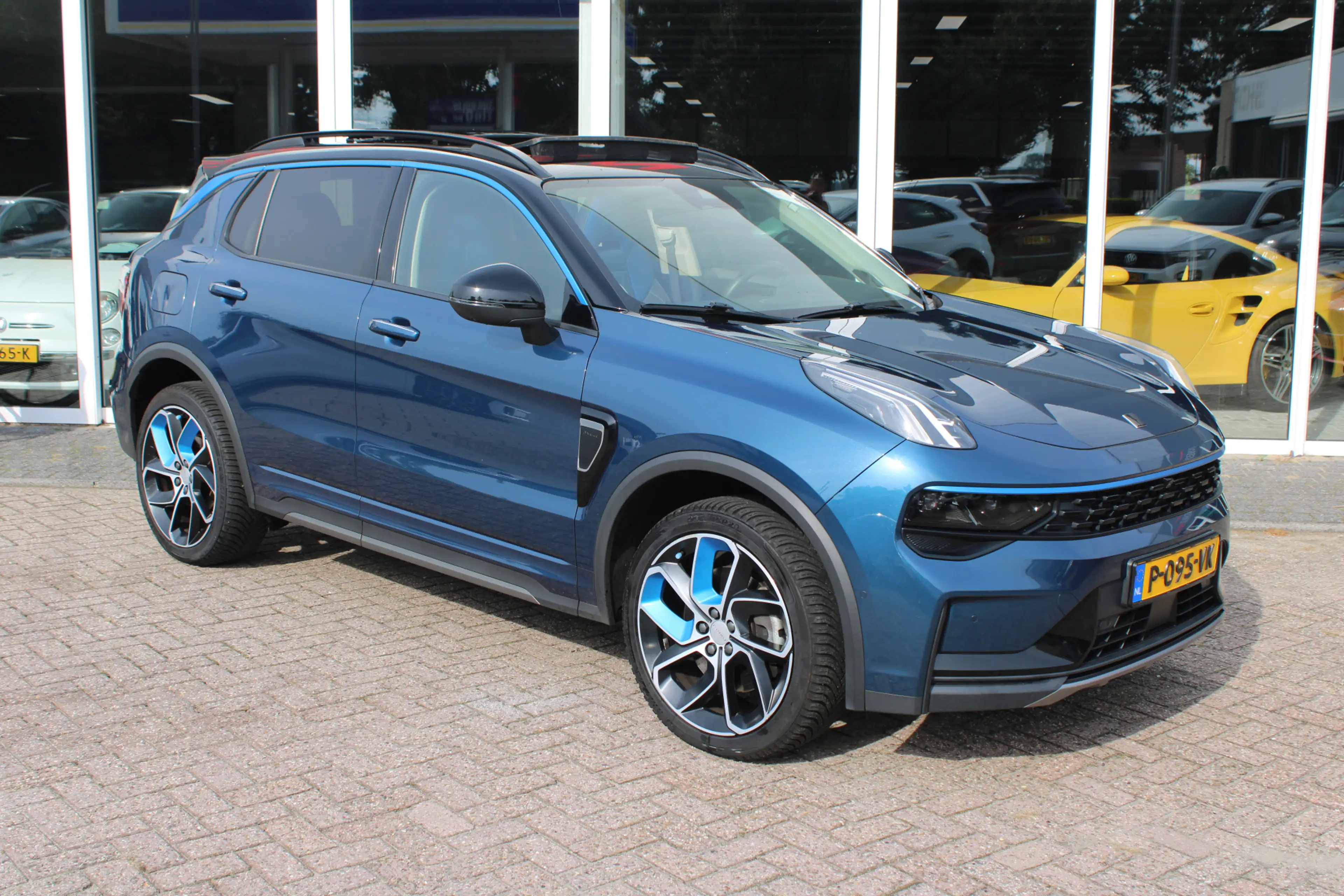 Lynk & Co 01 1.5//Panoramadak//Carplay//Memory!! — photo 2