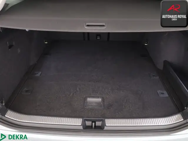 Volkswagen Passat view 13