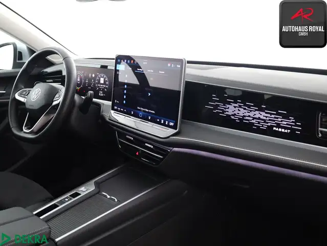 Volkswagen Passat view 10