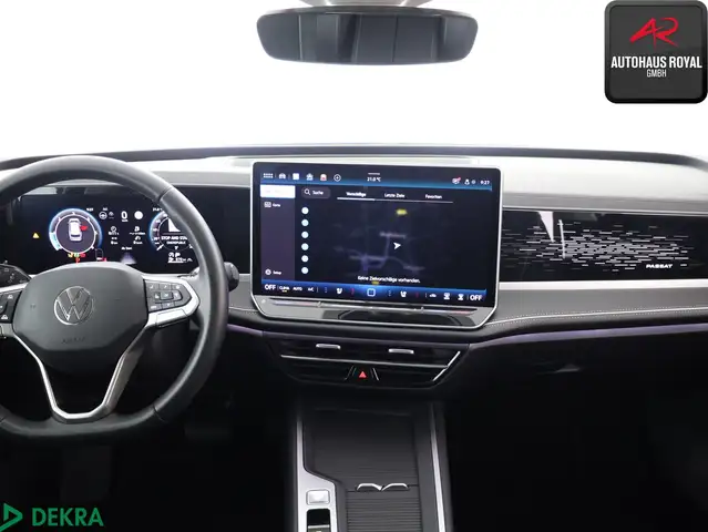Volkswagen Passat view 9