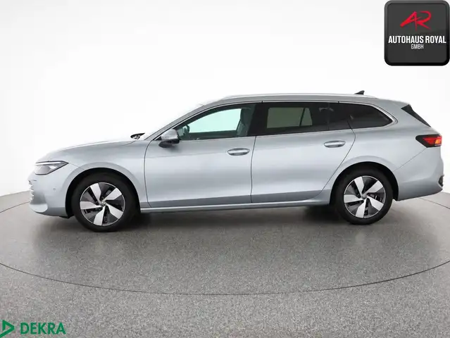 Volkswagen Passat view 2