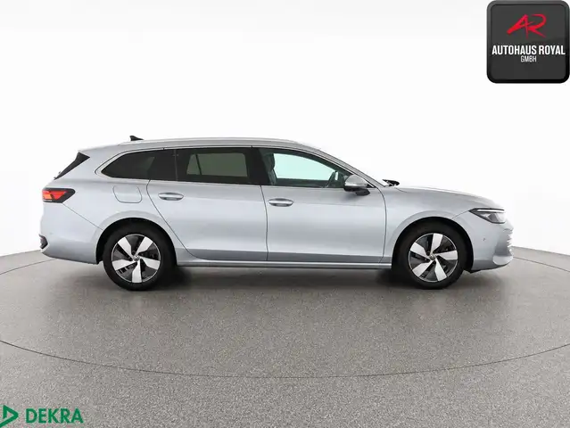 Volkswagen Passat view 6