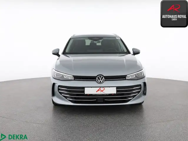 Volkswagen Passat view 8