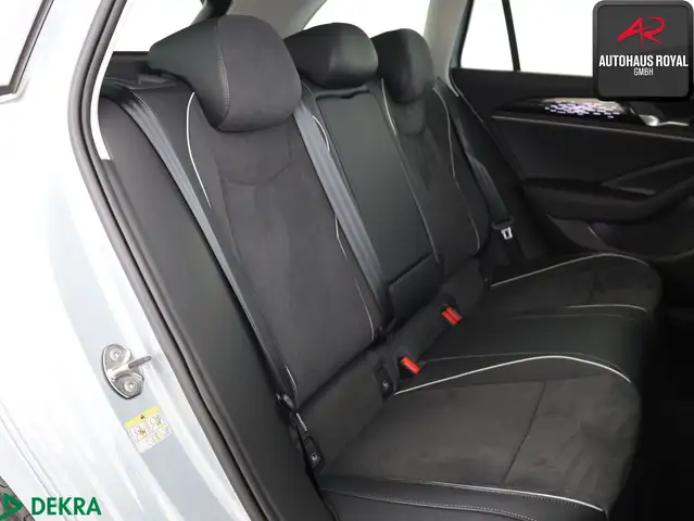 Volkswagen Passat view 12