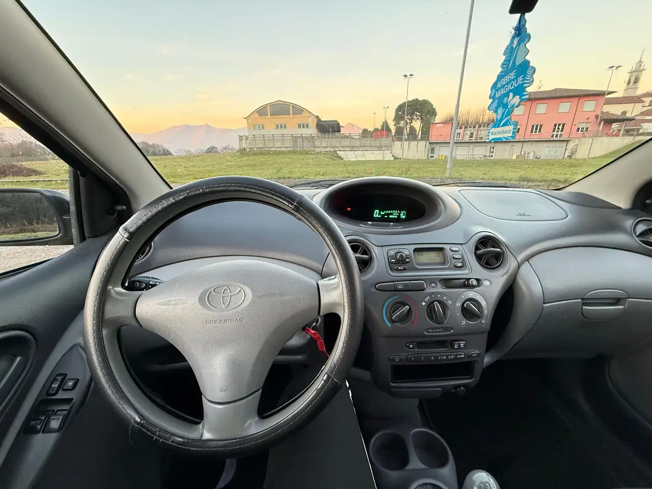 Toyota Yaris 3p 1.0, foto 11