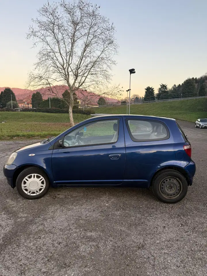 Toyota Yaris 3p 1.0, foto 3
