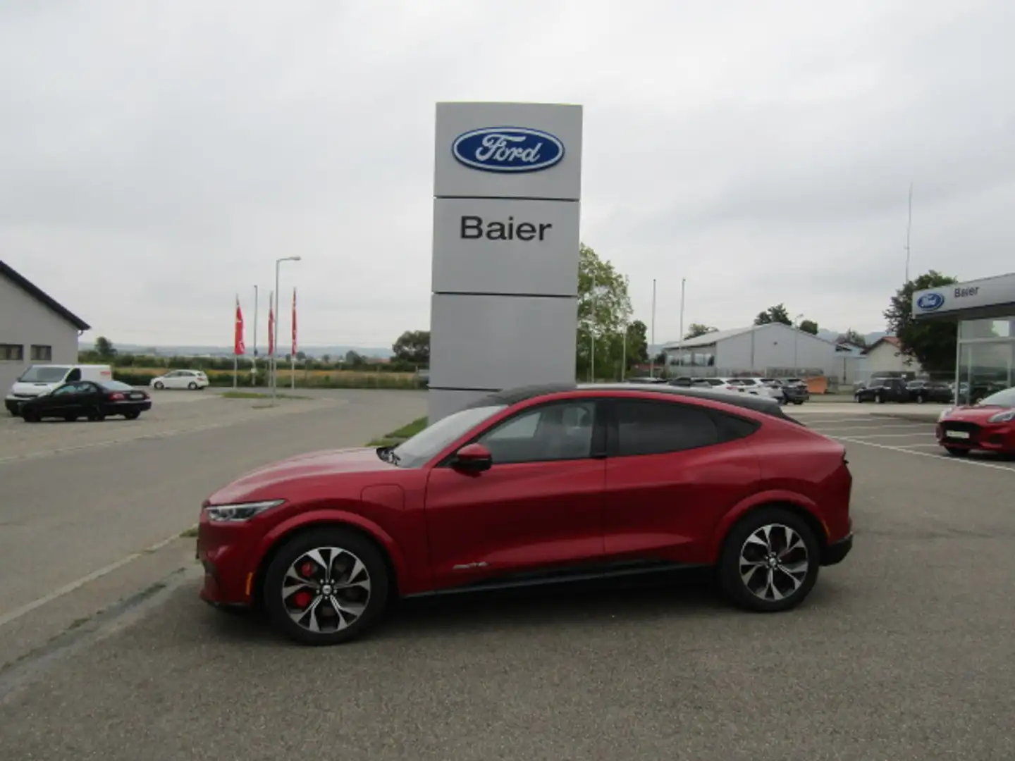 Ford Mustang Mach-E ER AWD - Technologie-Paket 2 Rouge - 1