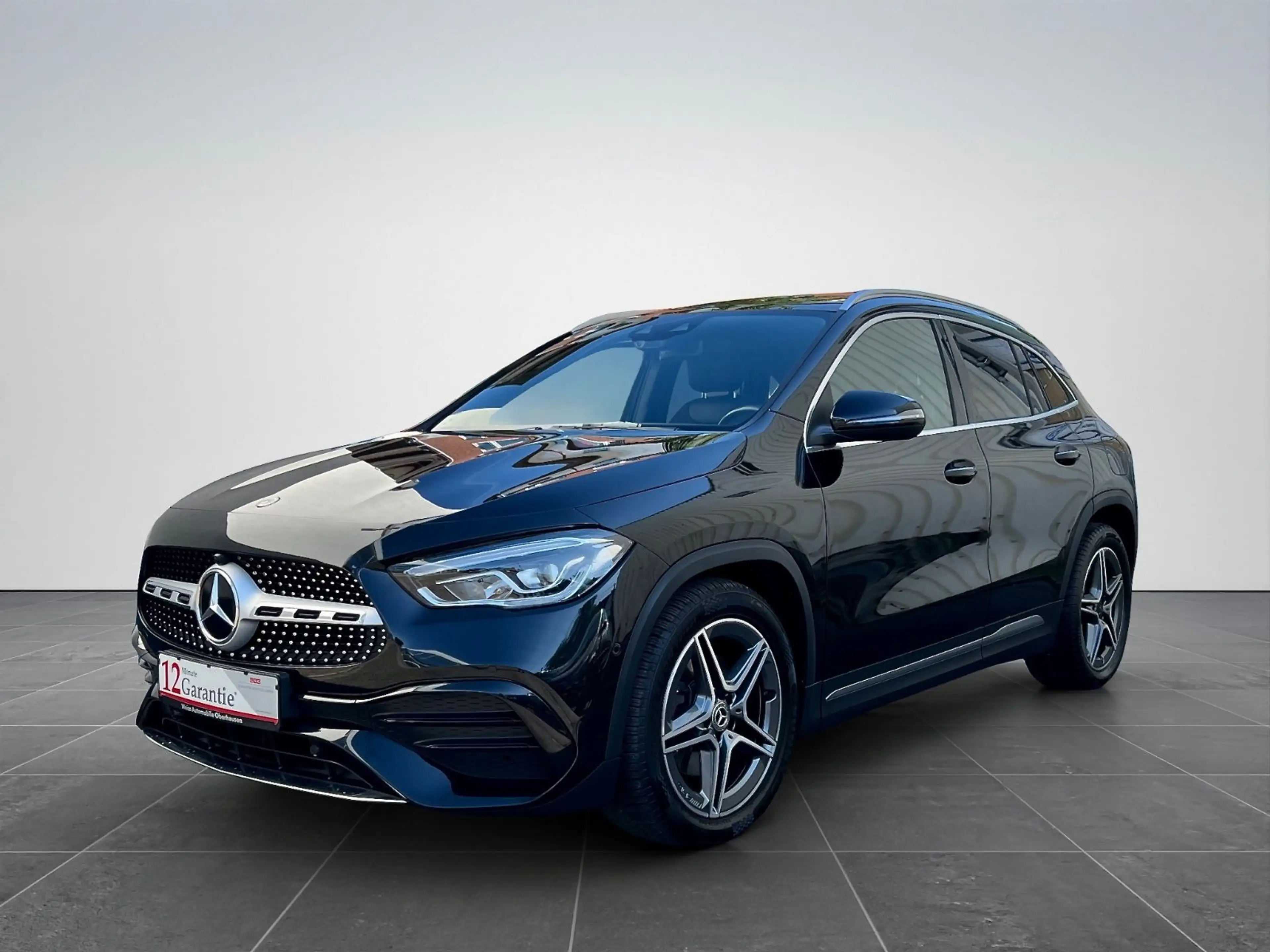 Mercedes-Benz GLA 250 4M*AMG*PANORAMA*KAMERA*SPUR-PAK*AMBIENTE