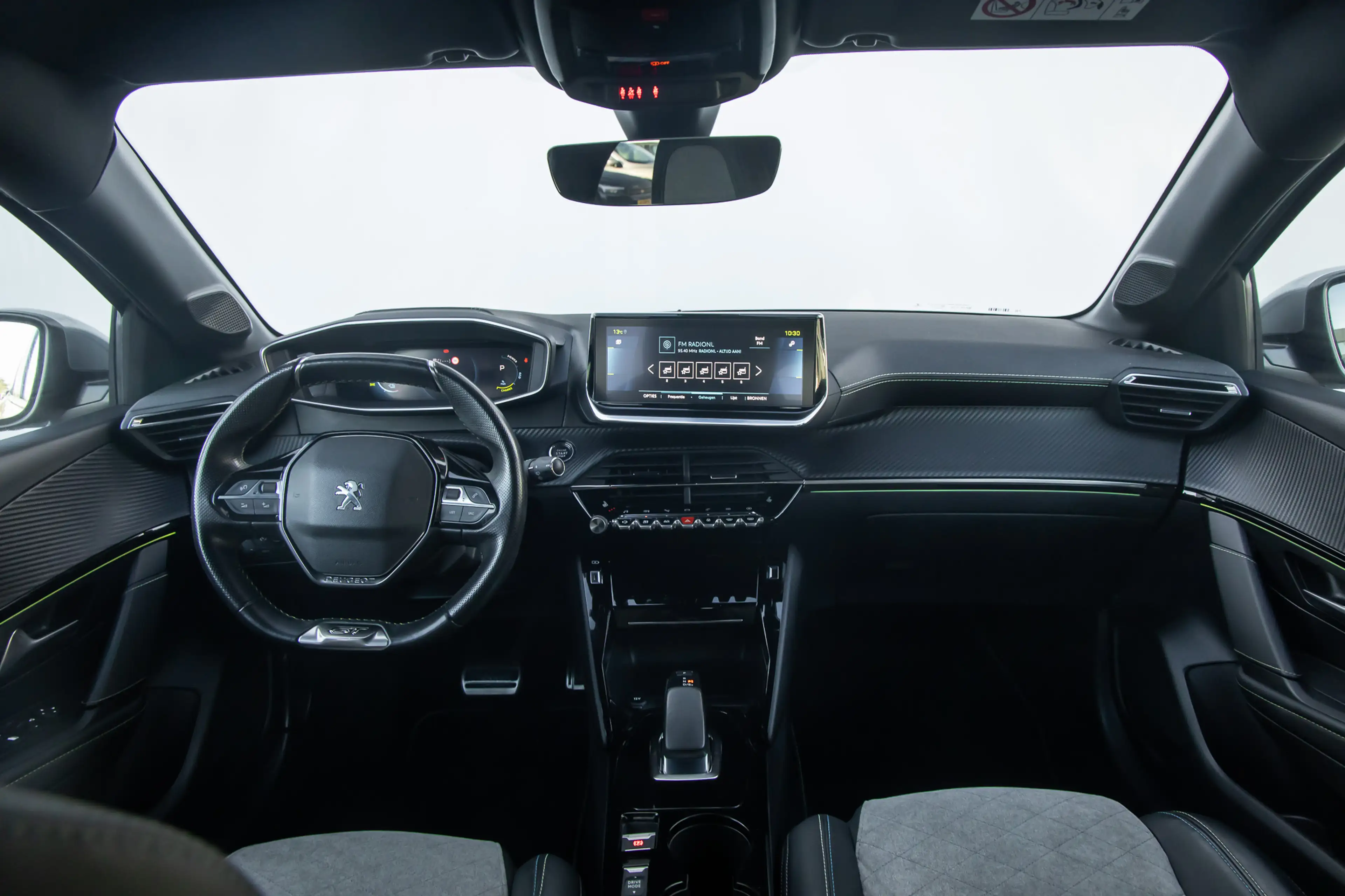 Peugeot 208 GT 350 50 kWh 360camera | Adaptief Cruise | Stoelv — photo 3
