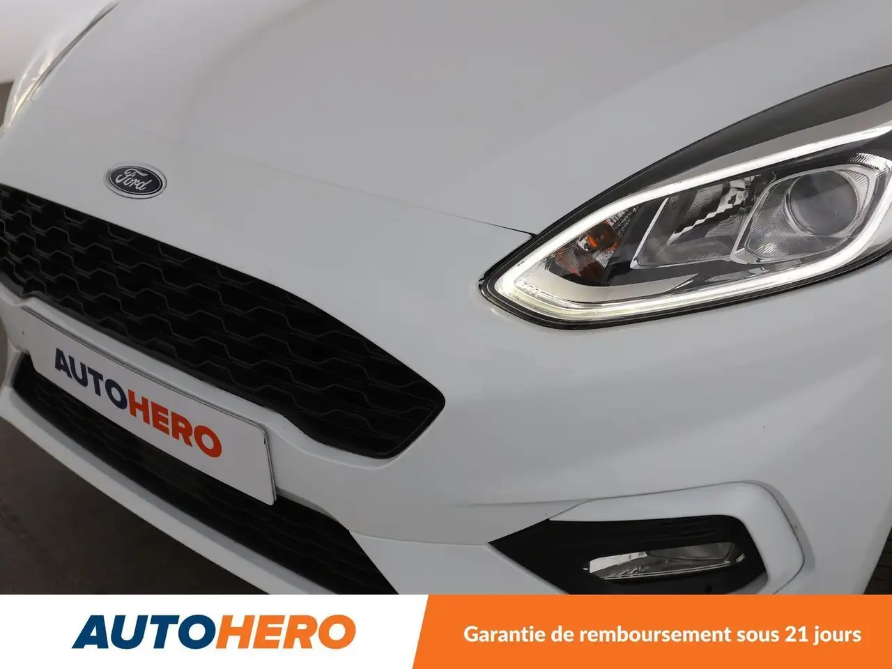 Ford Fiesta 3 portes — photo 31