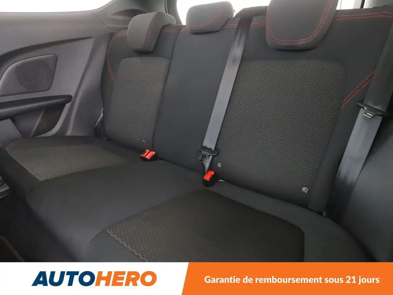 Ford Fiesta 3 portes — photo 14