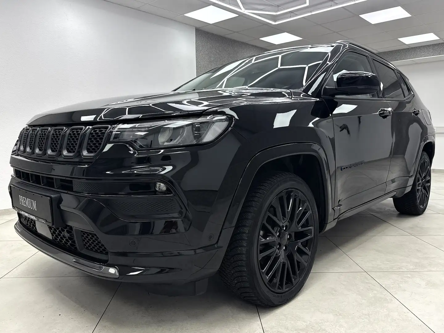 Jeep Compass 4xe S 1.3 T4-PHEV ACC RCam Navi Apple LED ElektrHe Schwarz - 2