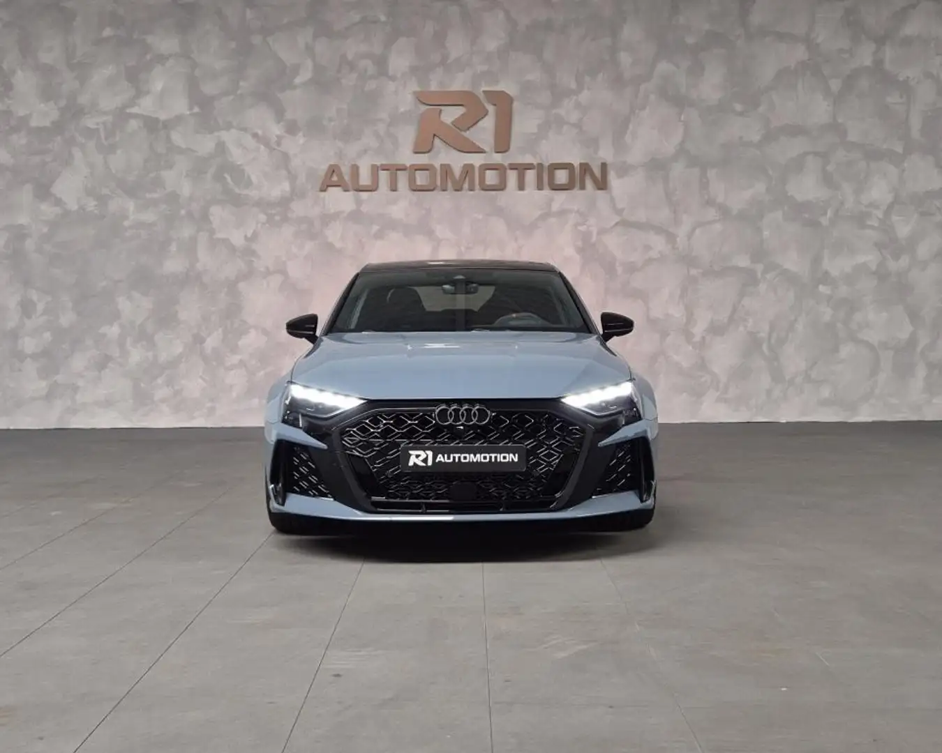 Audi RS3 2.5 TFSI quattro 2025 Sedan|400PK|FACELIFT|KEYLESS Gris - 2