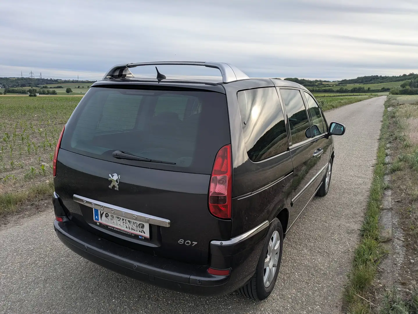 Peugeot 807 807 2,0 HDi 140 FAP Grau - 2