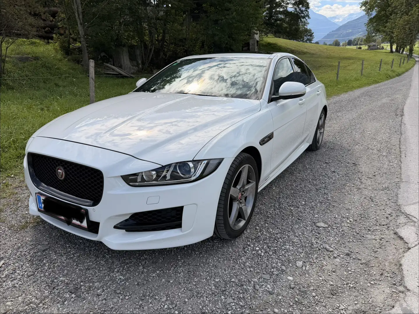 Jaguar XE 20d R-Sport AWD Aut. - 2