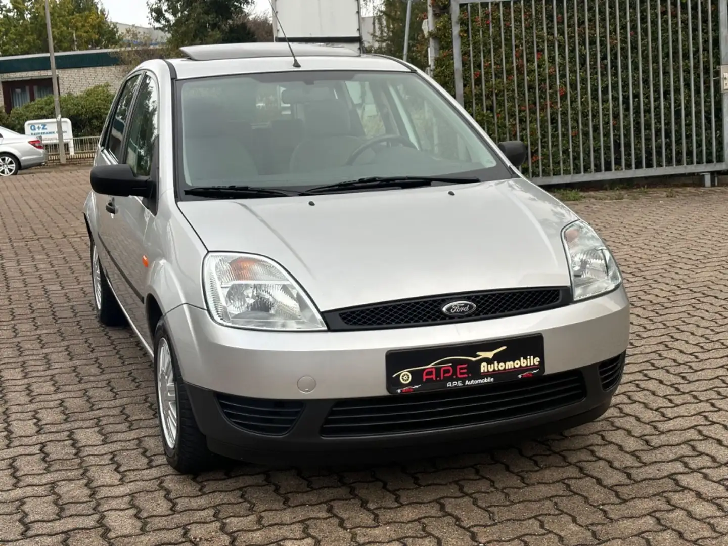 Ford Fiesta Ambiente 1.4 TÜV NEU 38.000km - 1
