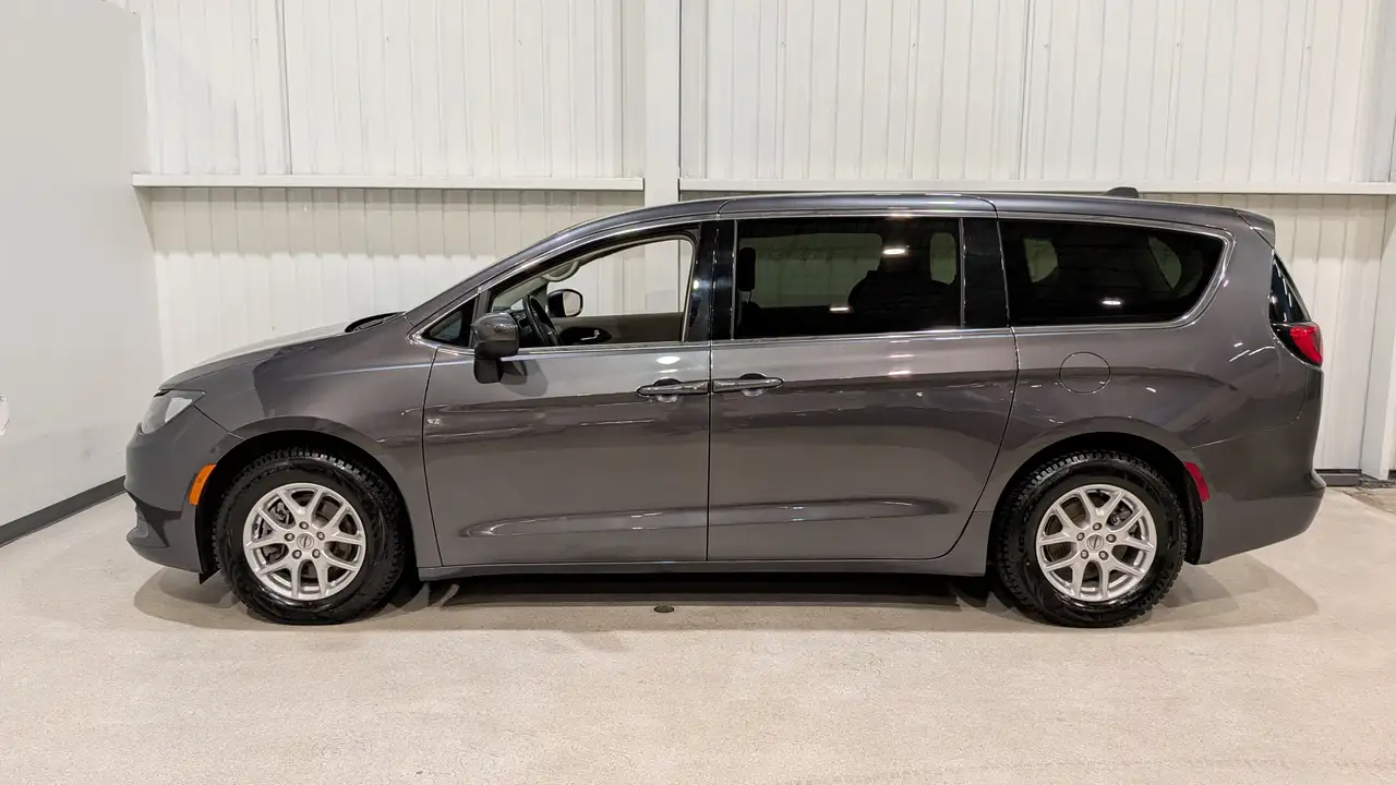 Chrysler Grand Caravan снимка Chrysler Grand Caravan