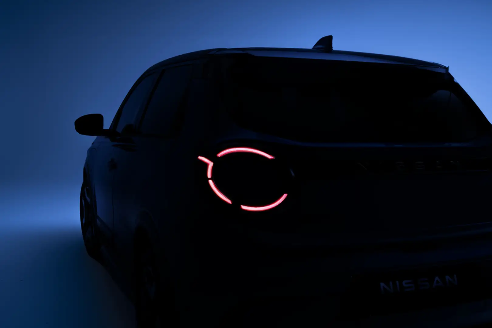 Nissan Micra 52 kWh 150pk Advance - Launch Edition Grijs - 2