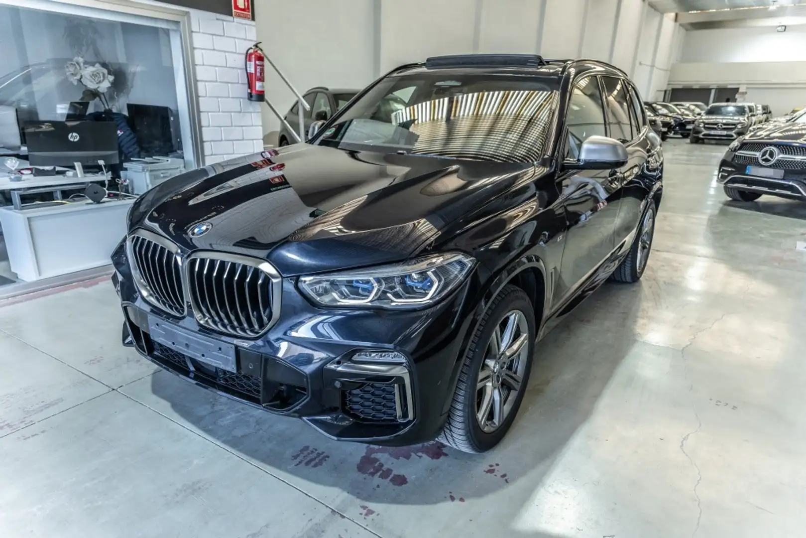 BMW X5 M M50i Bleu - 1