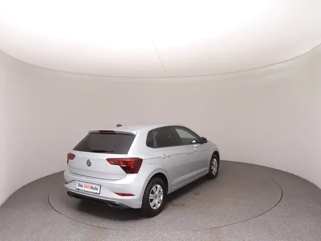 Volkswagen Polo view 4
