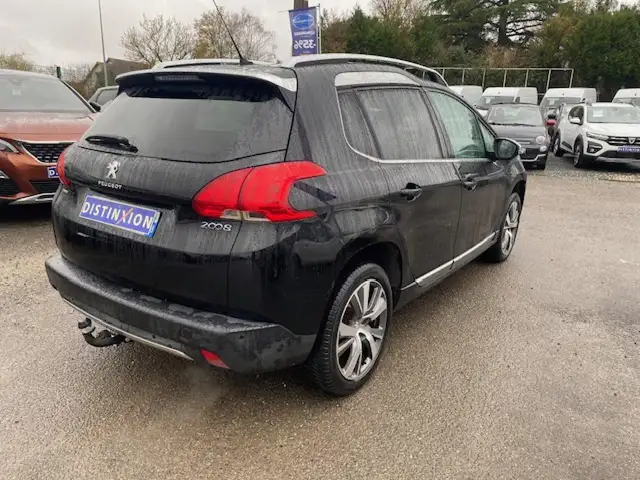 Peugeot 2008 view 4