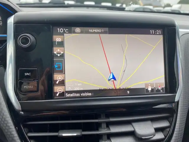 Peugeot 2008 view 10