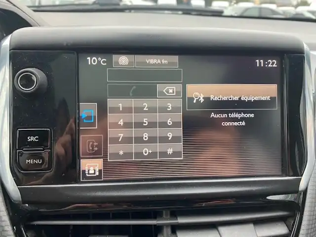 Peugeot 2008 view 11