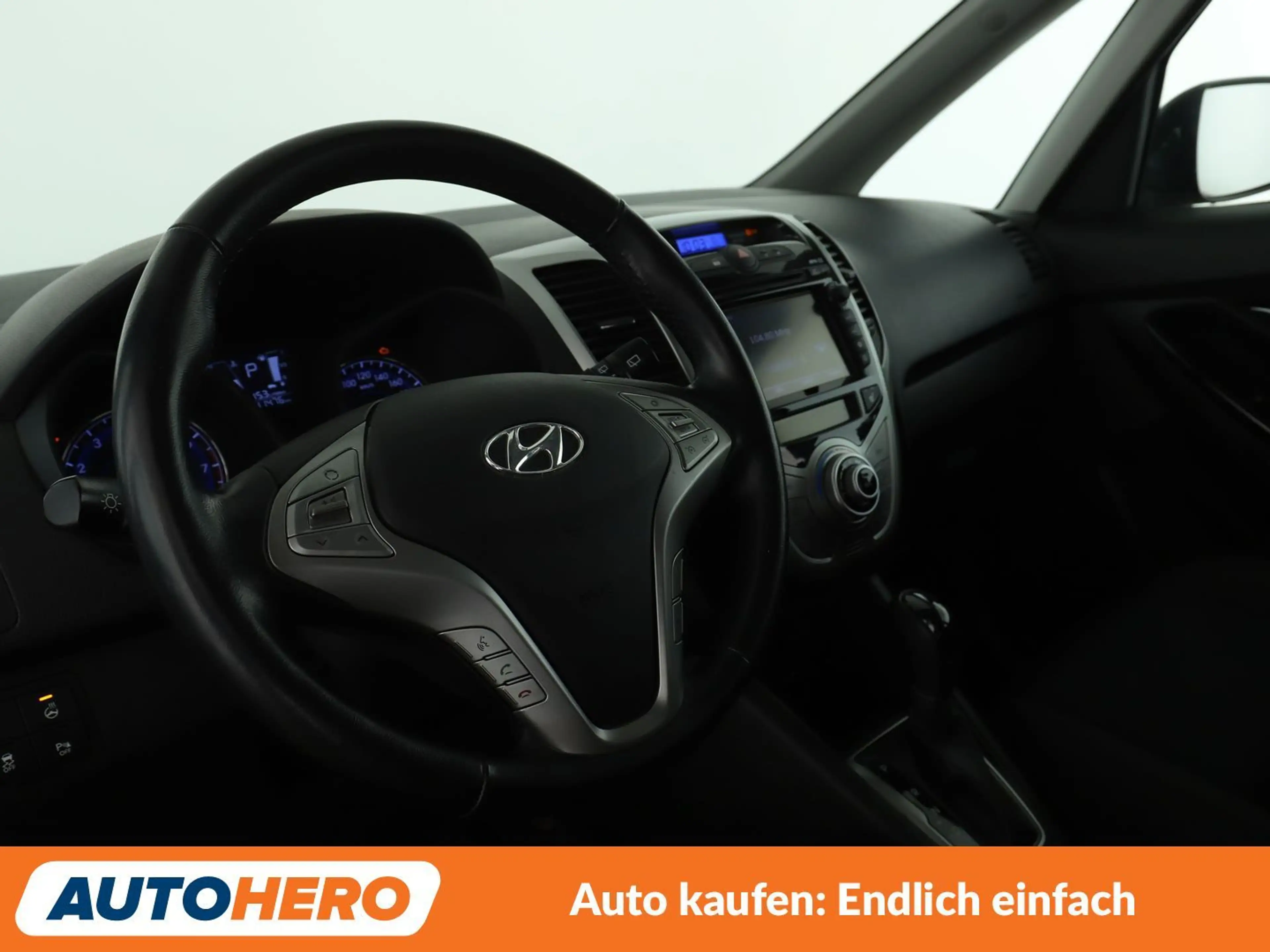 Hyundai iX20 1.6 Space Plus Aut.*NAV*CAM*PDC*SHZ*BLUETOOTH* — photo 11