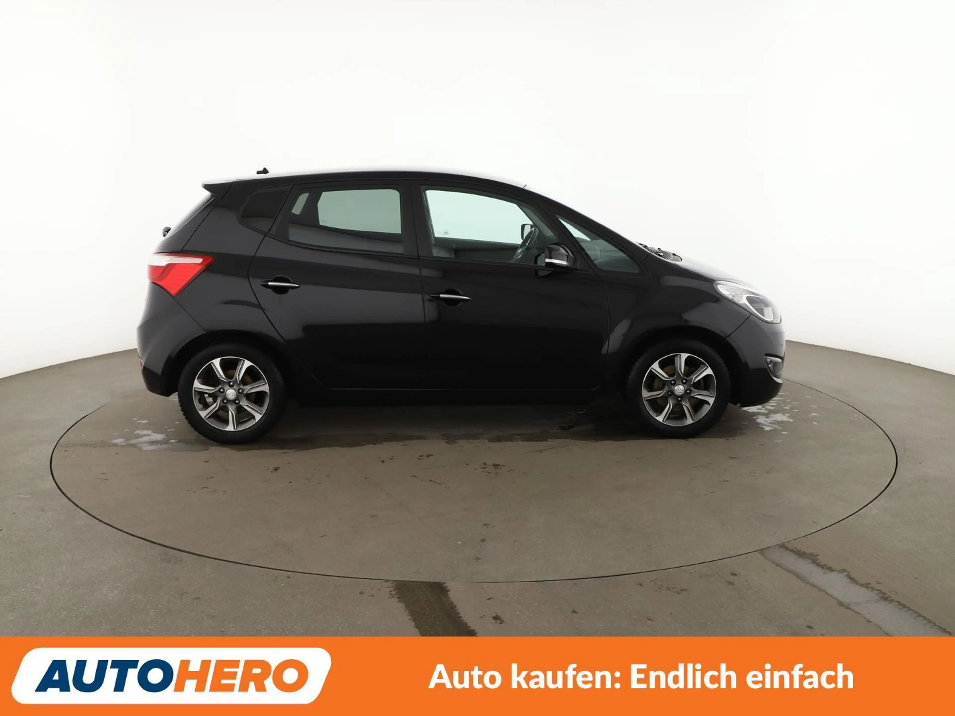 Hyundai iX20 1.6 Space Plus Aut.*NAV*CAM*PDC*SHZ*BLUETOOTH* — photo 7