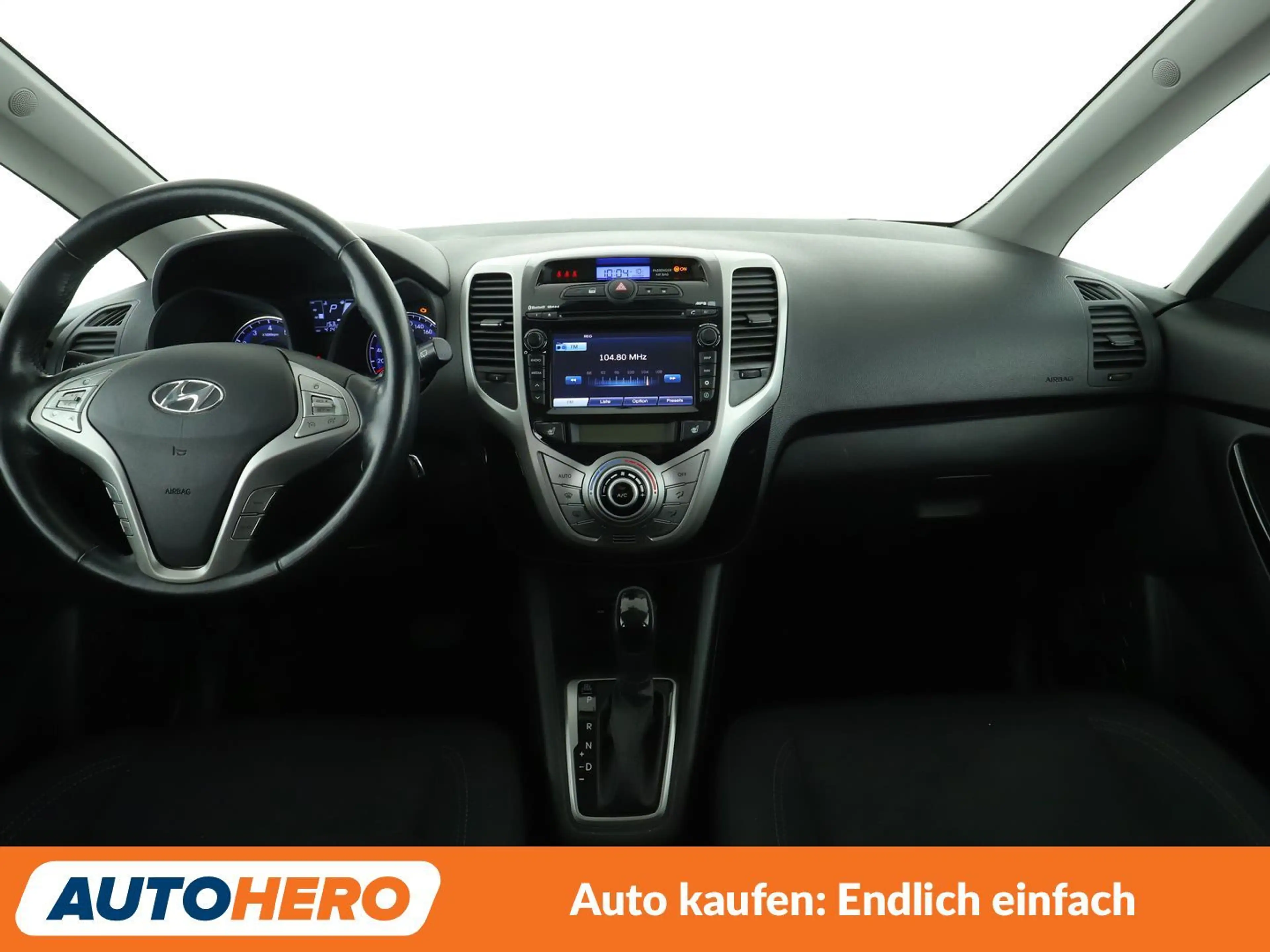 Hyundai iX20 1.6 Space Plus Aut.*NAV*CAM*PDC*SHZ*BLUETOOTH* — photo 12