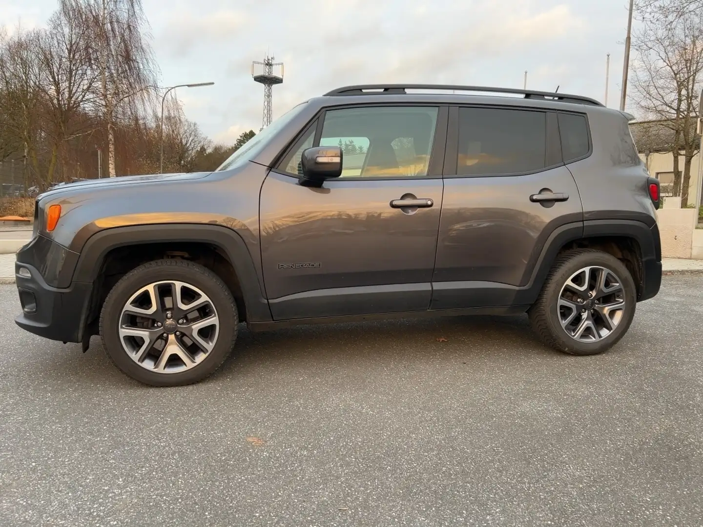 Jeep Renegade Longitude 2,0 4WD *Standort Malente* Grau - 2