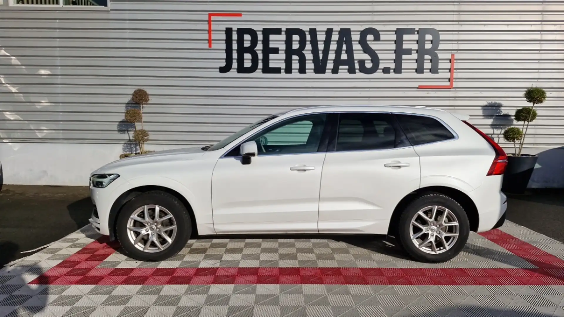 Volvo XC60 BUSINESS d3 150 ch adblueexecutive Blanc - 1