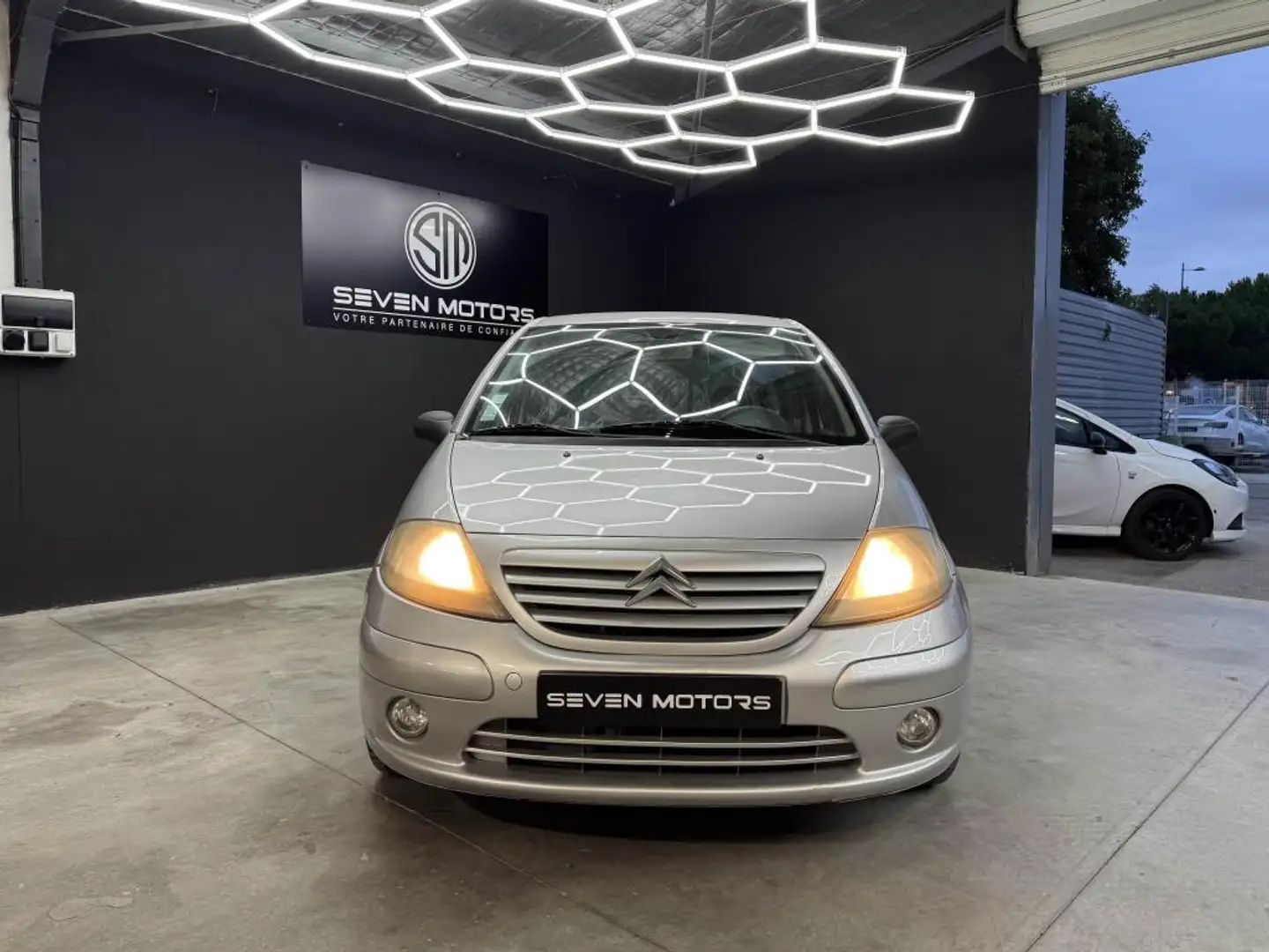 Citroen C3 1.4 HDi - 75 CH - Exclusive - Distribution Ok Gris - 2