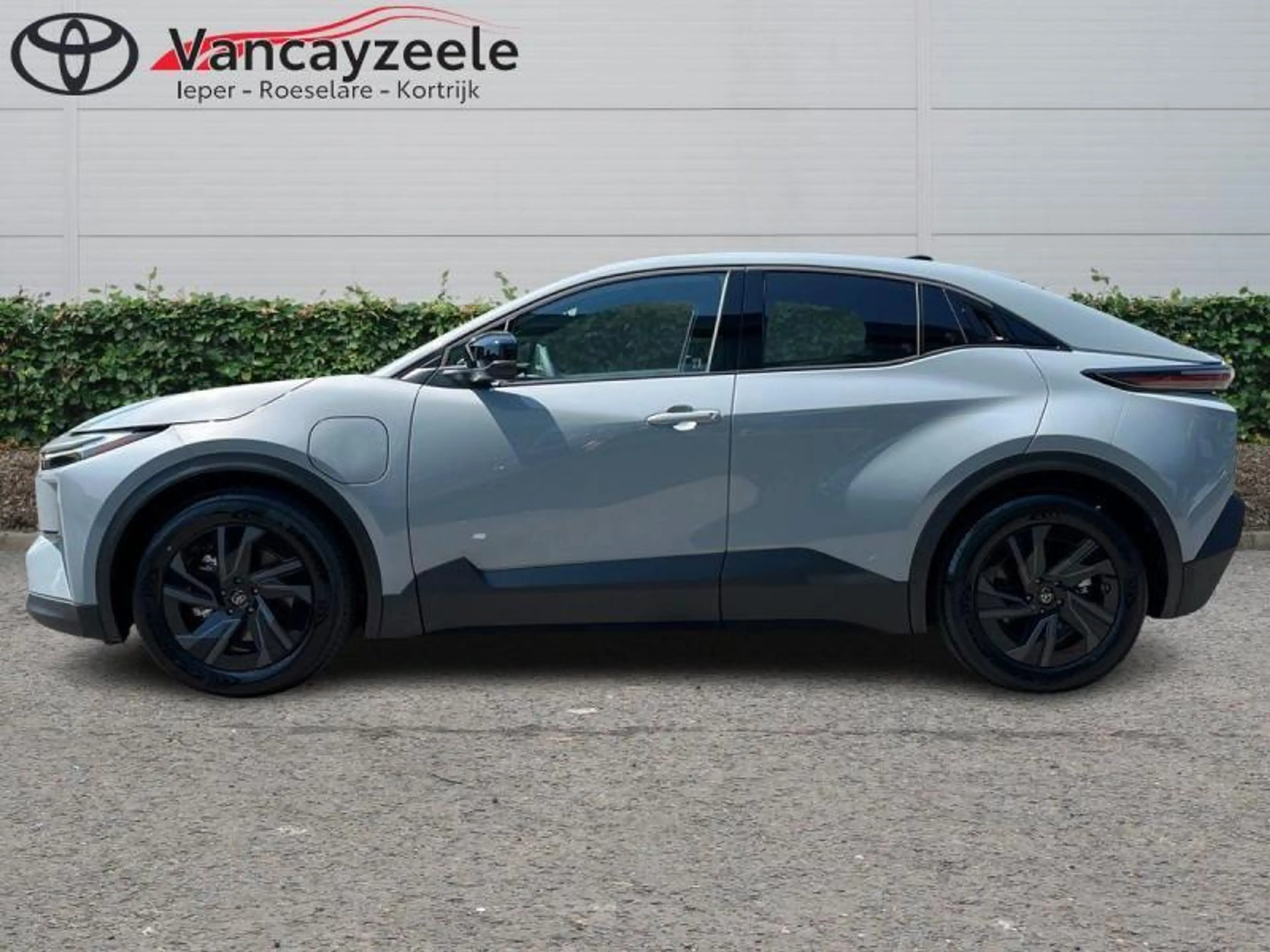 Toyota C-HR Plus Business+cam+gps+sens V+A — photo 5