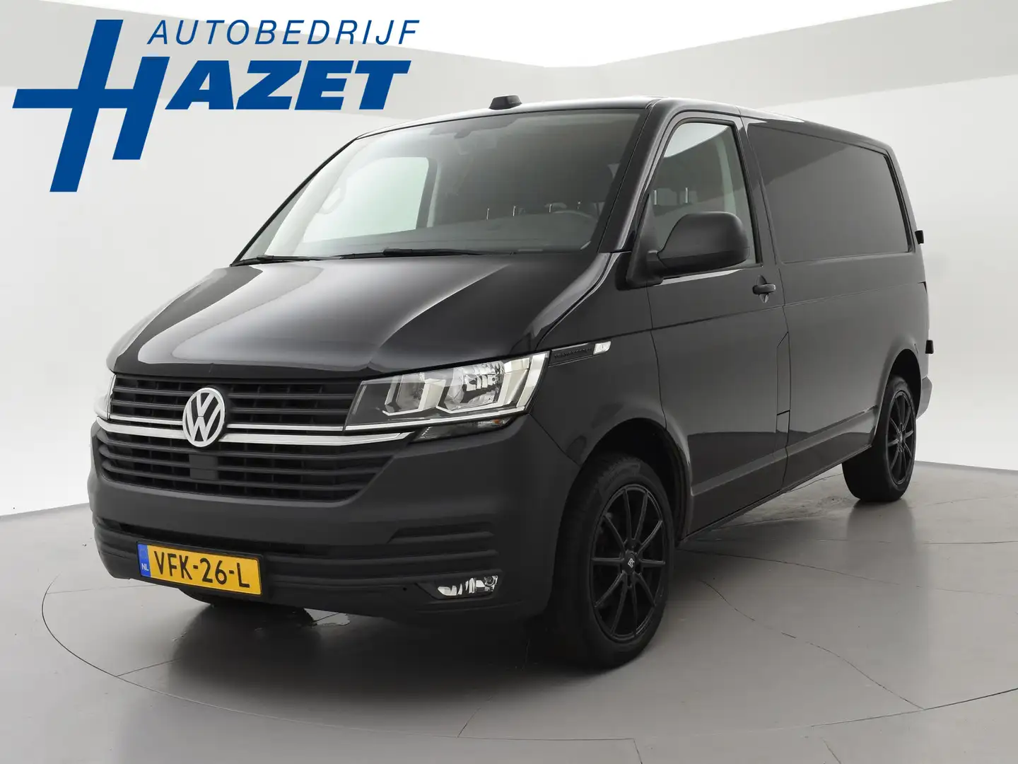 Volkswagen T6.1 Transporter 2.0 TDI L1H1 *30.679 KM* + 18 INCH LMV | APPLE CAR Zwart - 1