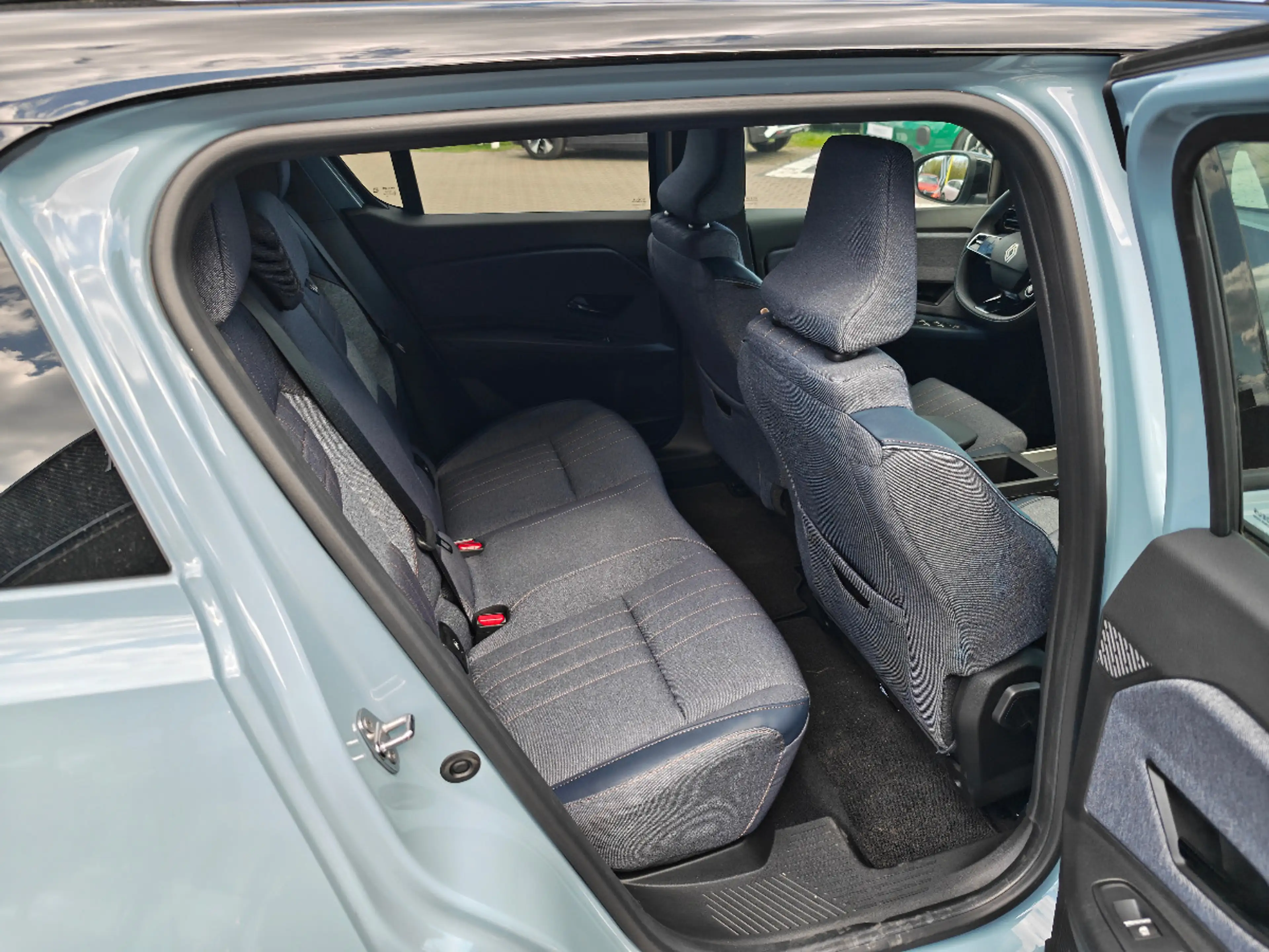 Renault R 4 E-Tech elektrisch Techno 150 Comfort Range — photo 12