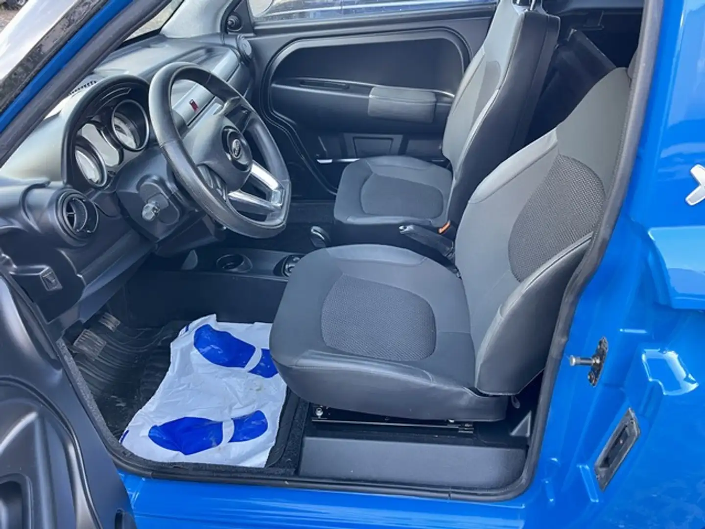 Microcar M.Go 6 Highland X DCi*45 KM H*8 PS*15.000 KM* Bleu - 2