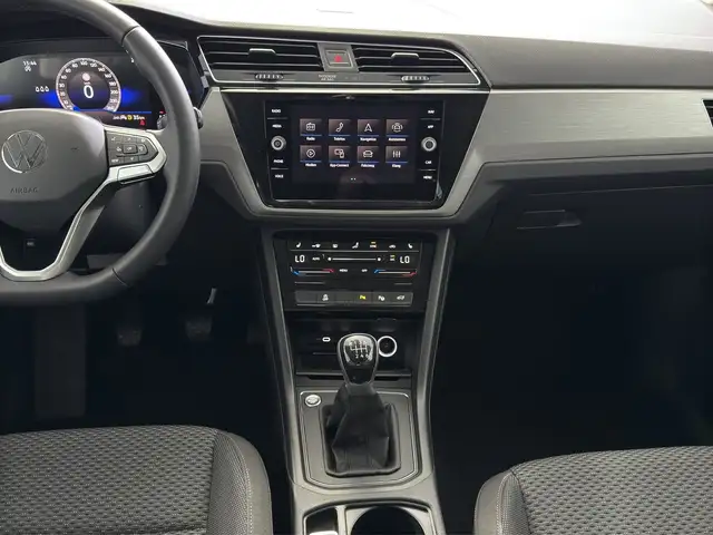 Volkswagen Touran view 10
