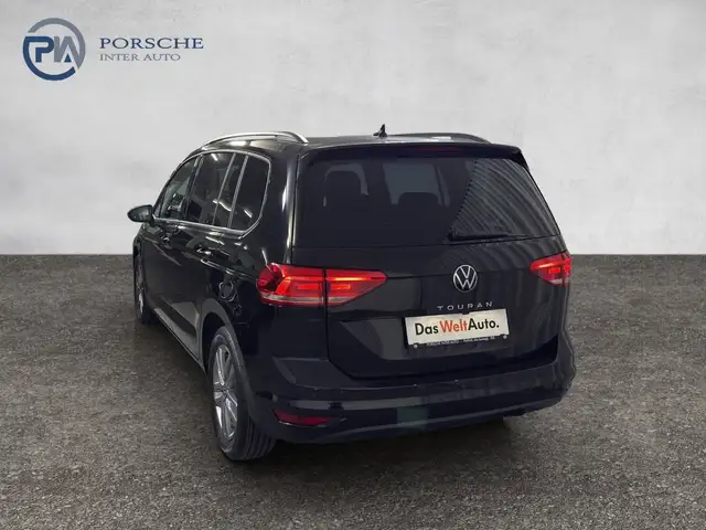 Volkswagen Touran view 4