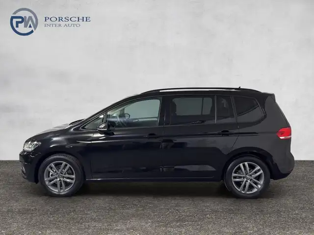Volkswagen Touran view 3