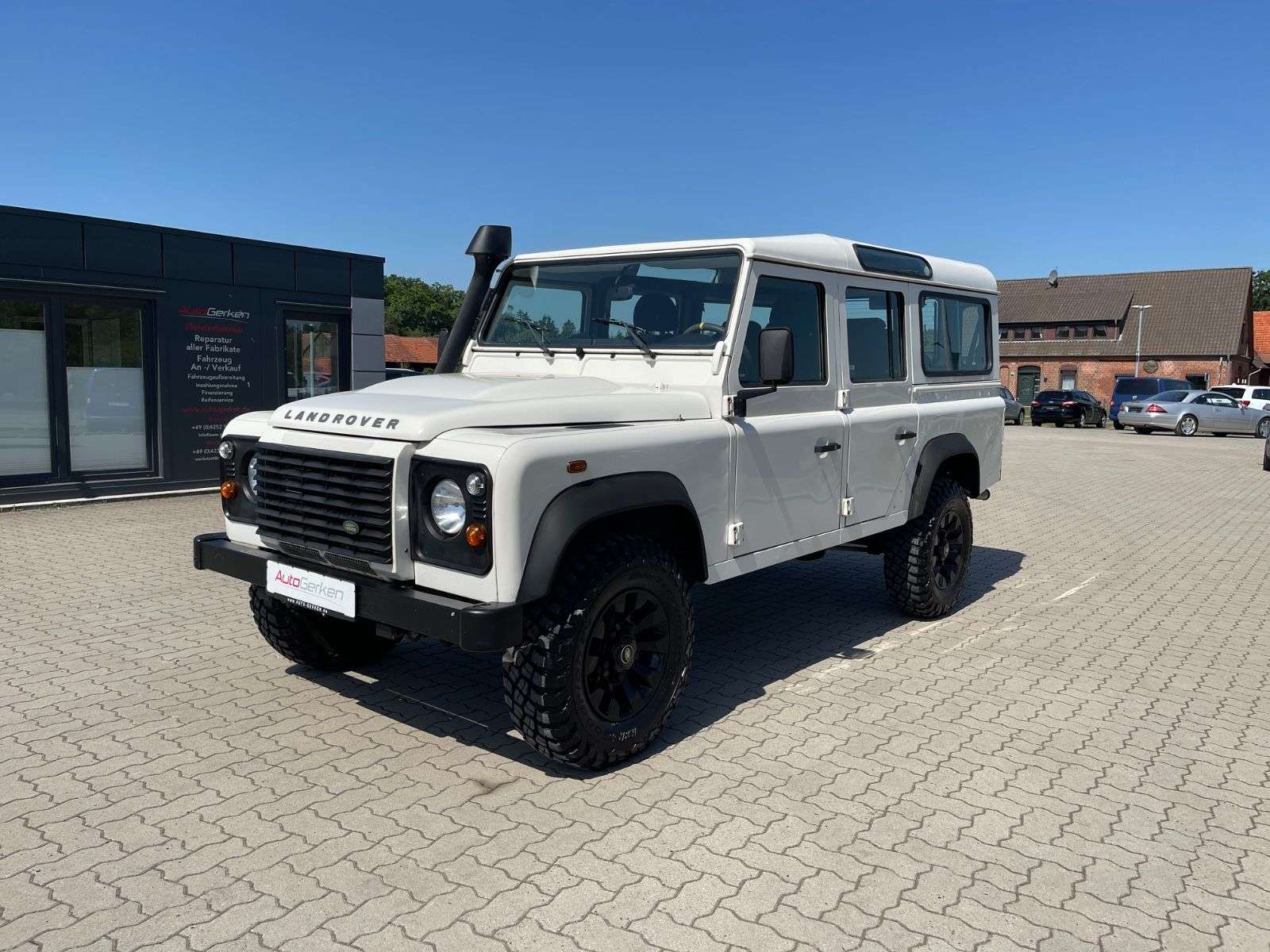 Land Rover Defender