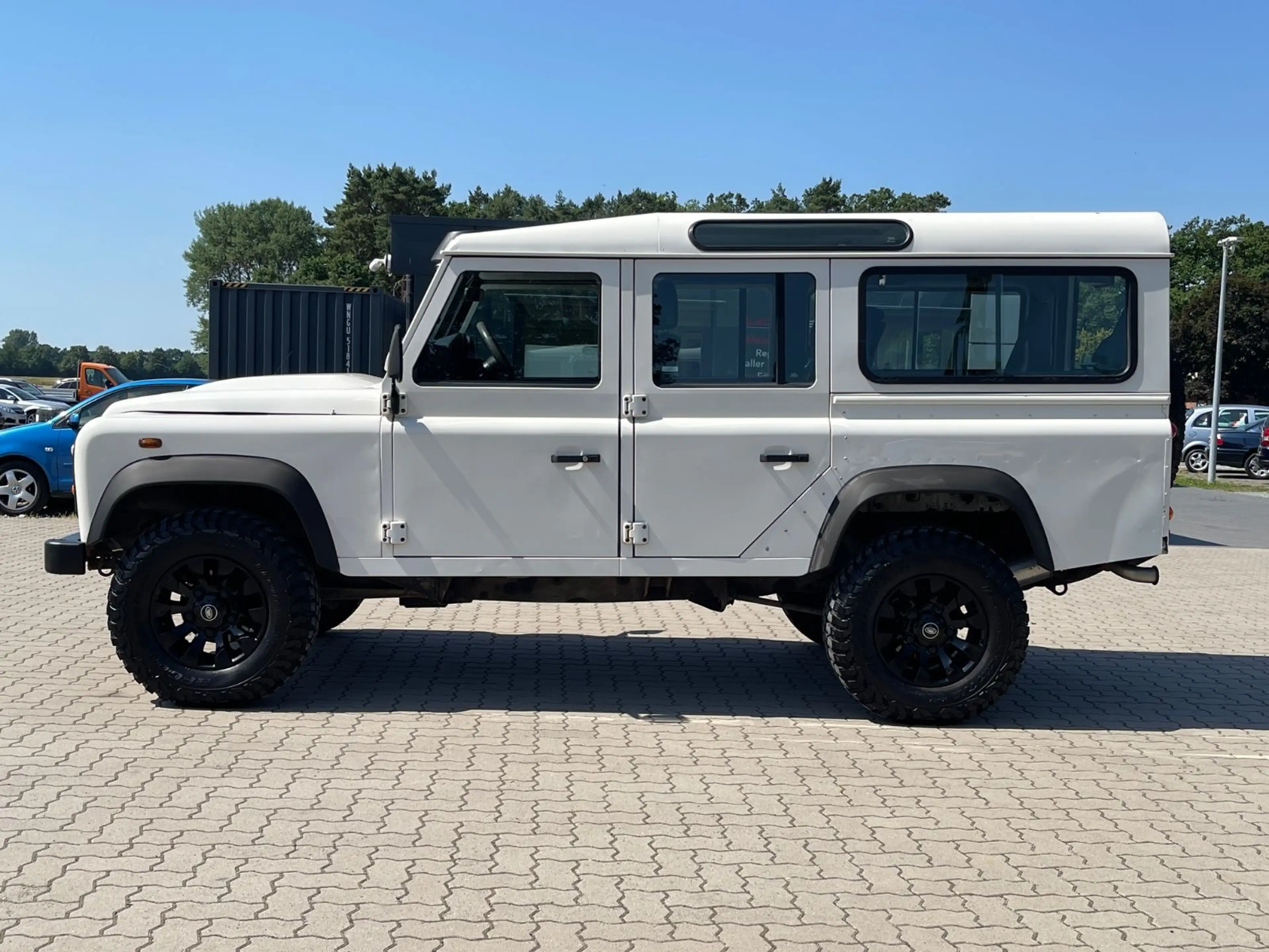 Land Rover Defender 110 2.4 Td4 2HD Klima 7-Sitzer — photo 9
