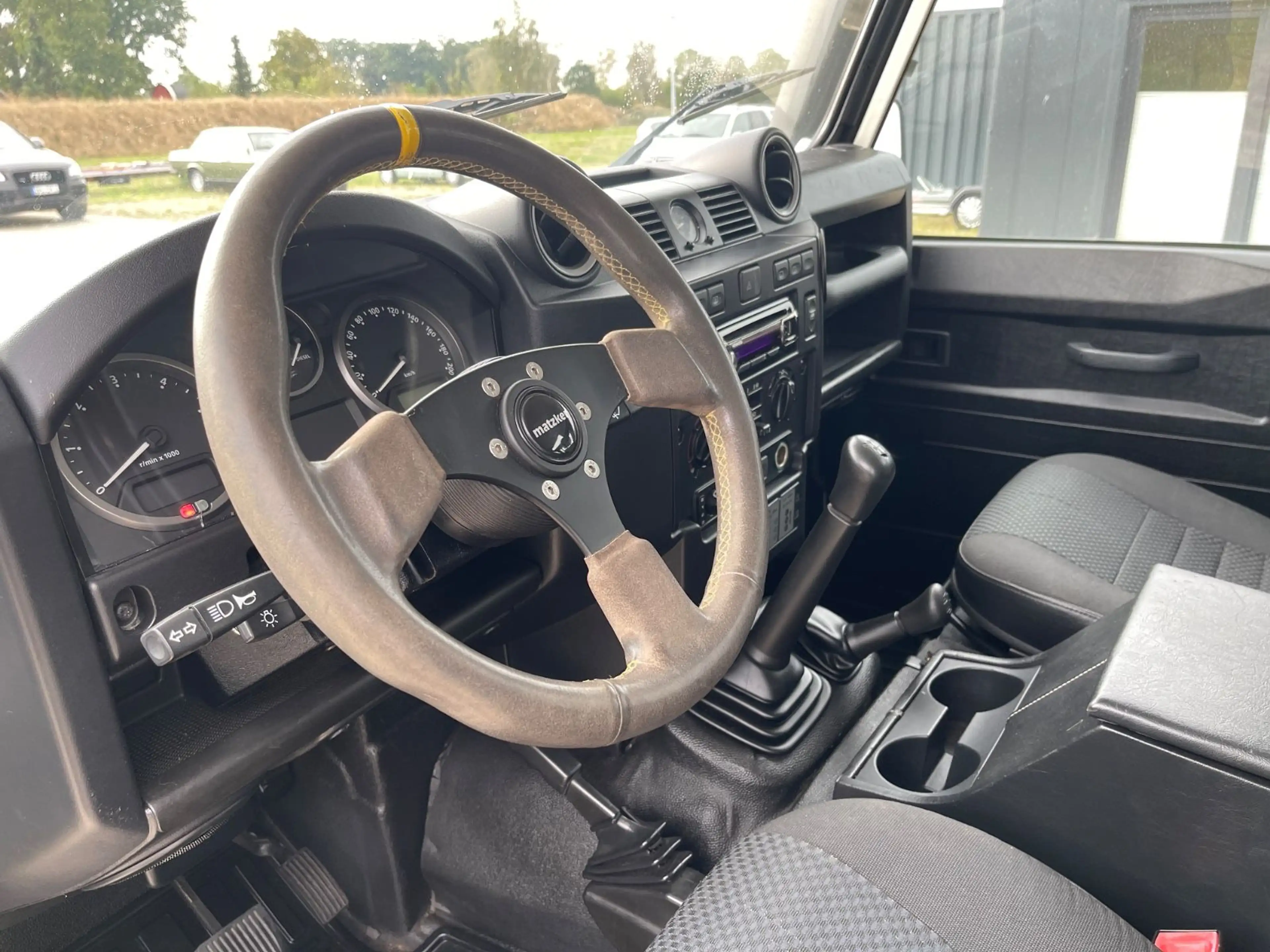 Land Rover Defender 110 2.4 Td4 2HD Klima 7-Sitzer — photo 11