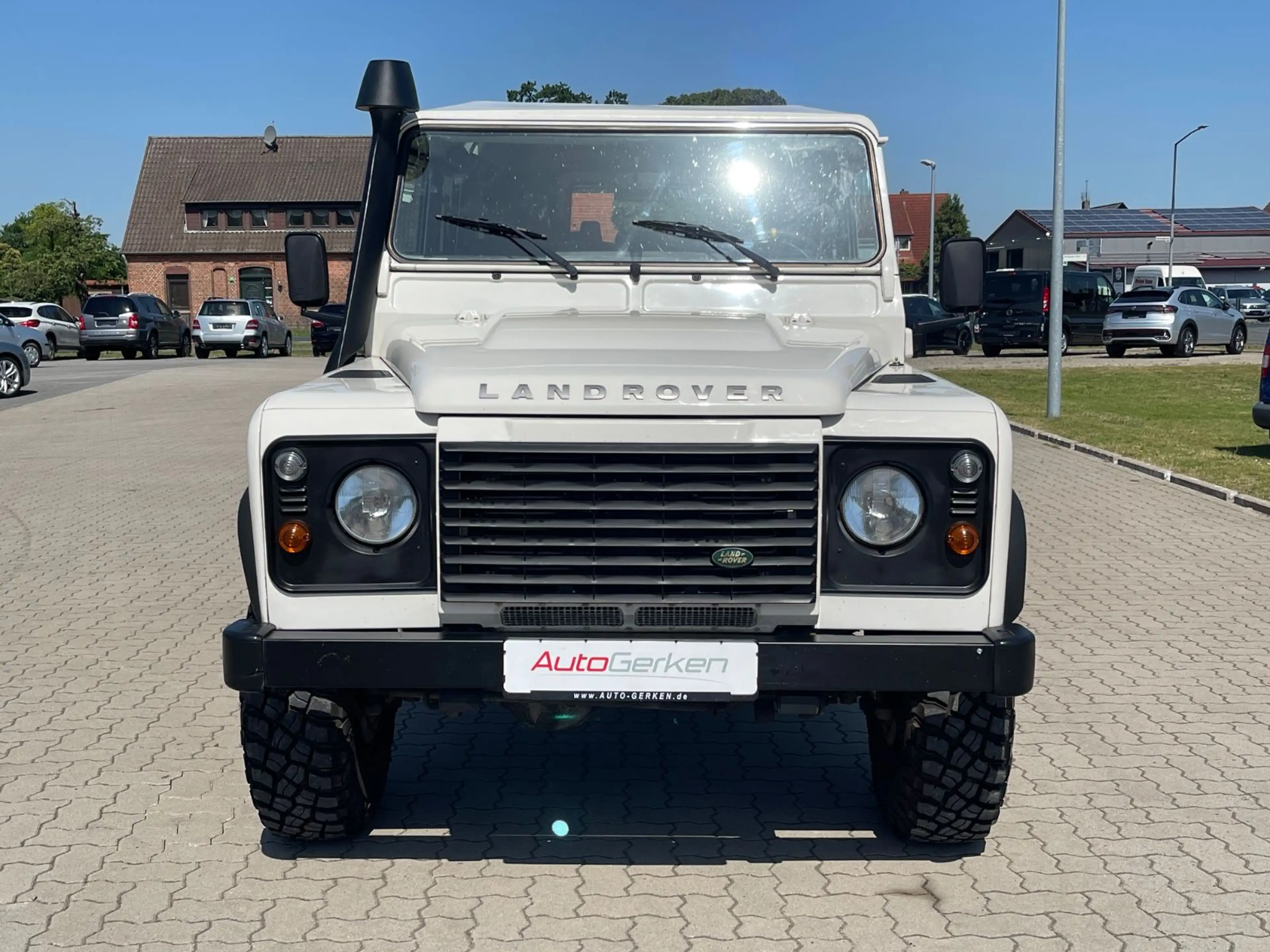 Land Rover Defender 110 2.4 Td4 2HD Klima 7-Sitzer — photo 3