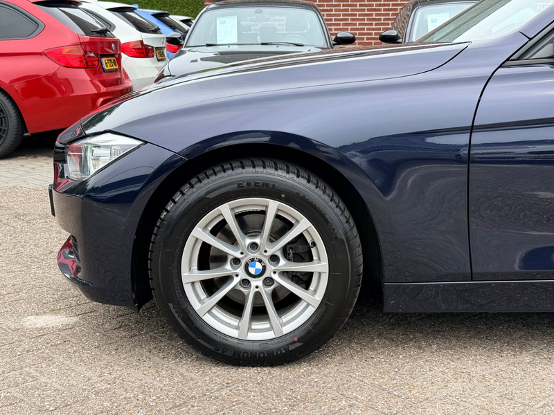 BMW 320 3-serie 320i High Executive|Nieuwe Ketting|Trekhaa — photo 13